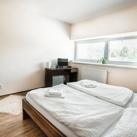 Topolsky Pivovar, Restaurace A 3*