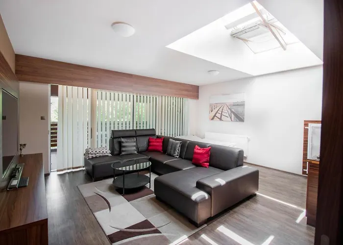 Topolsky Pivovar, Restaurace A 3*