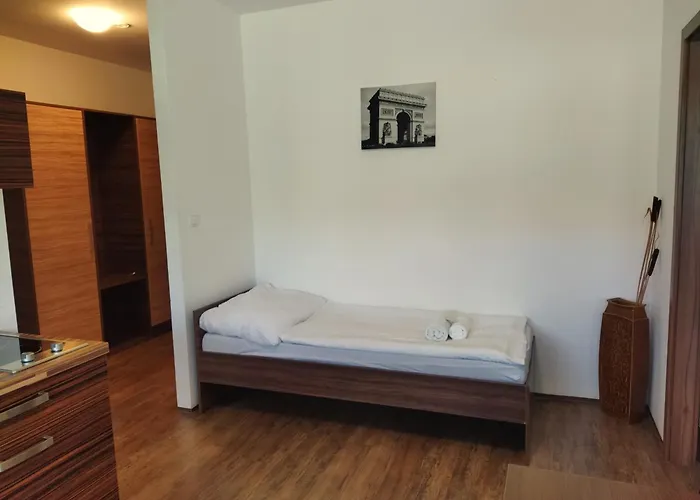 게스트하우스 Topolsky Pivovar, Restaurace A 3*